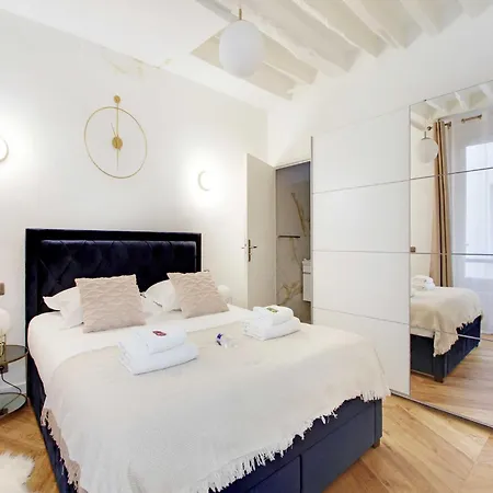 Charming Flat At The Foot Of Les Halles Appartamento Parigi